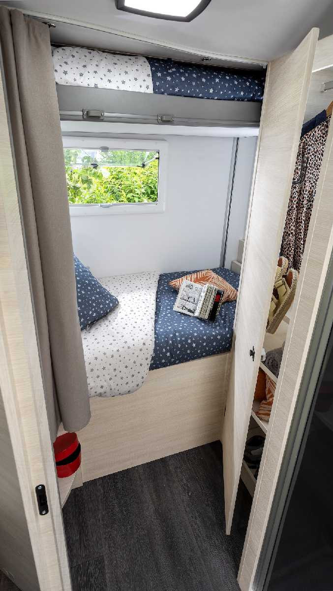 2312025 Chausson 720 2copy
