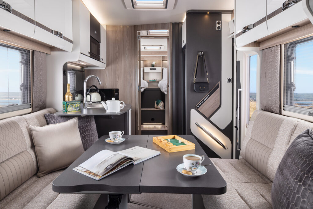 Swift Voyager Xtra 564 Showcase
