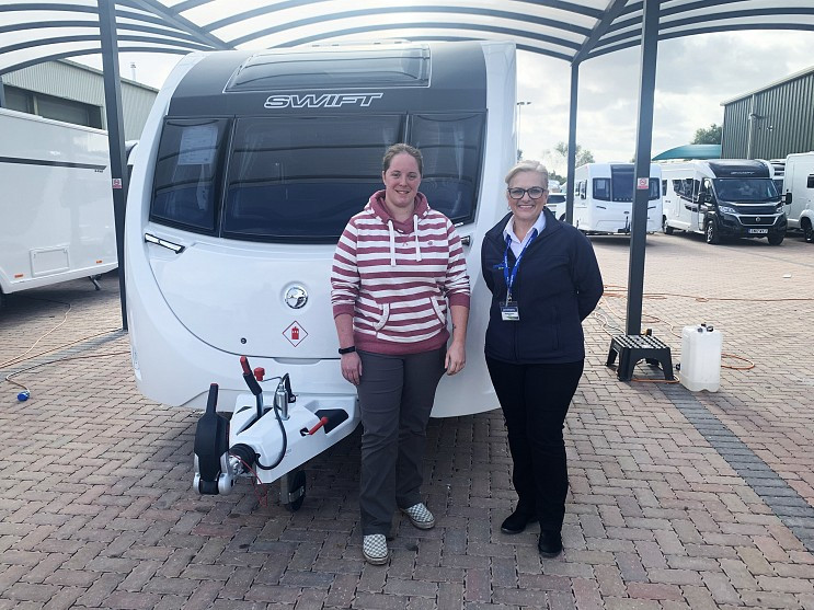 Invictus Games winner visits Lowdhams Nottingham