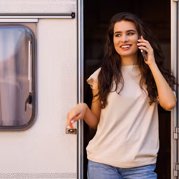 Lowdhams We Buy Your Caravan 600x600 1