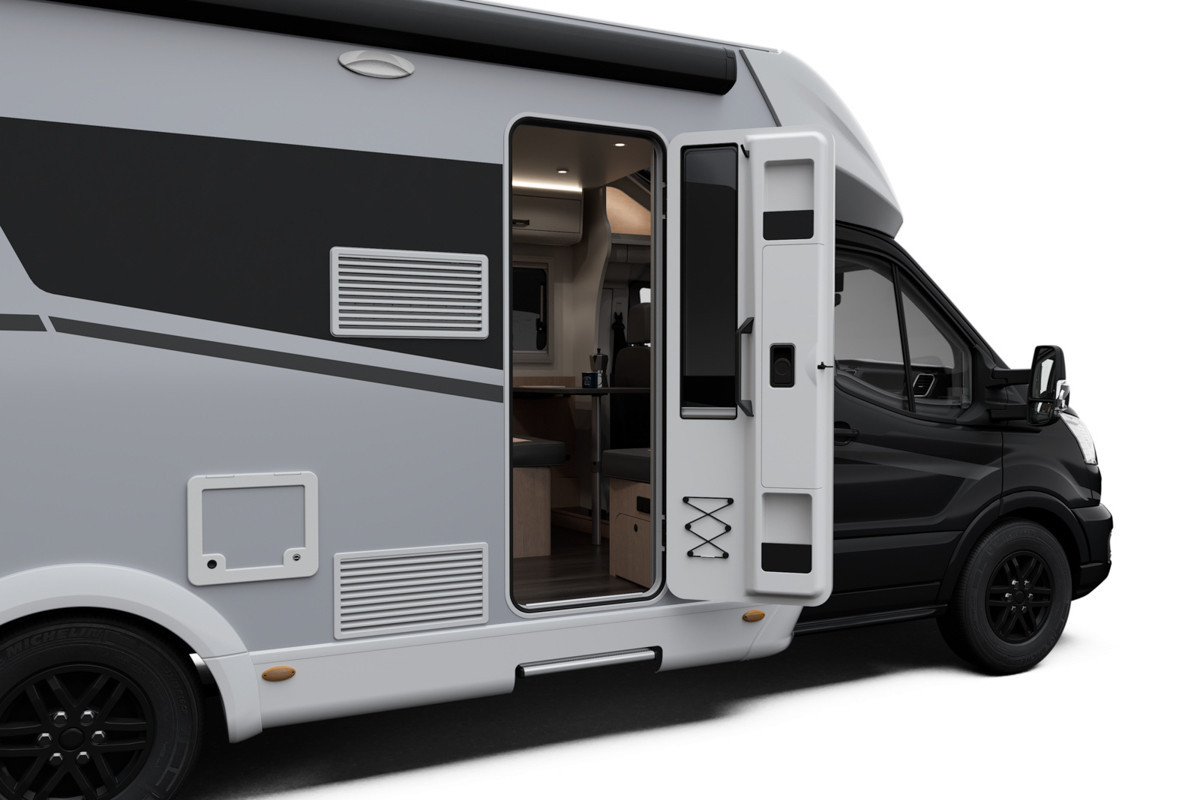 1732025 T680 Adventure 9 