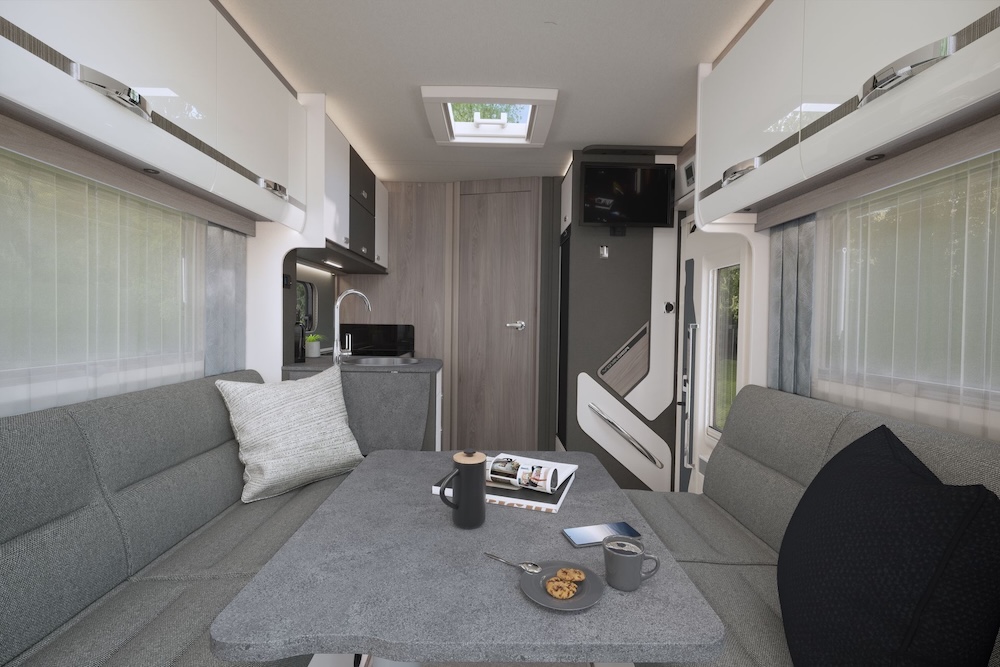 2026 Voyager 594 Front To Rear