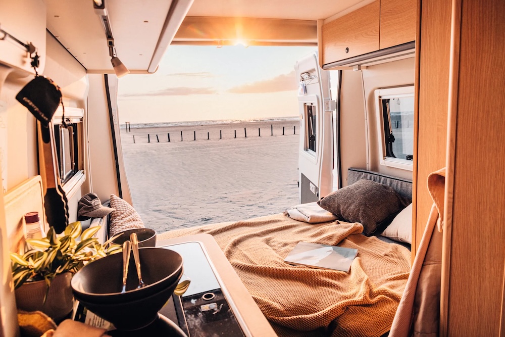 Sunlight Vanlife 540 Martin Erd 0912 96dpi.jpg