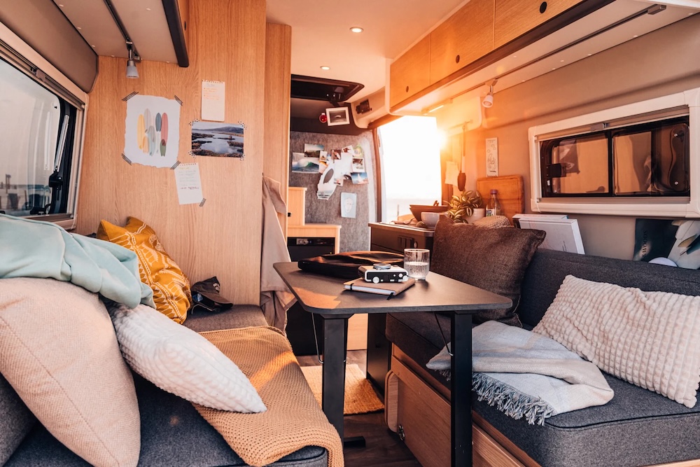 Sunlight Vanlife 540 Martin Erd 0990 96dpi.jpg